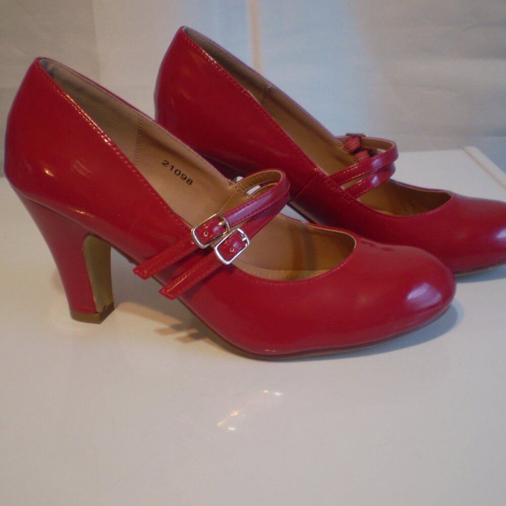 JG RED PATENT MARYJANE HEELS SZ 7.5M